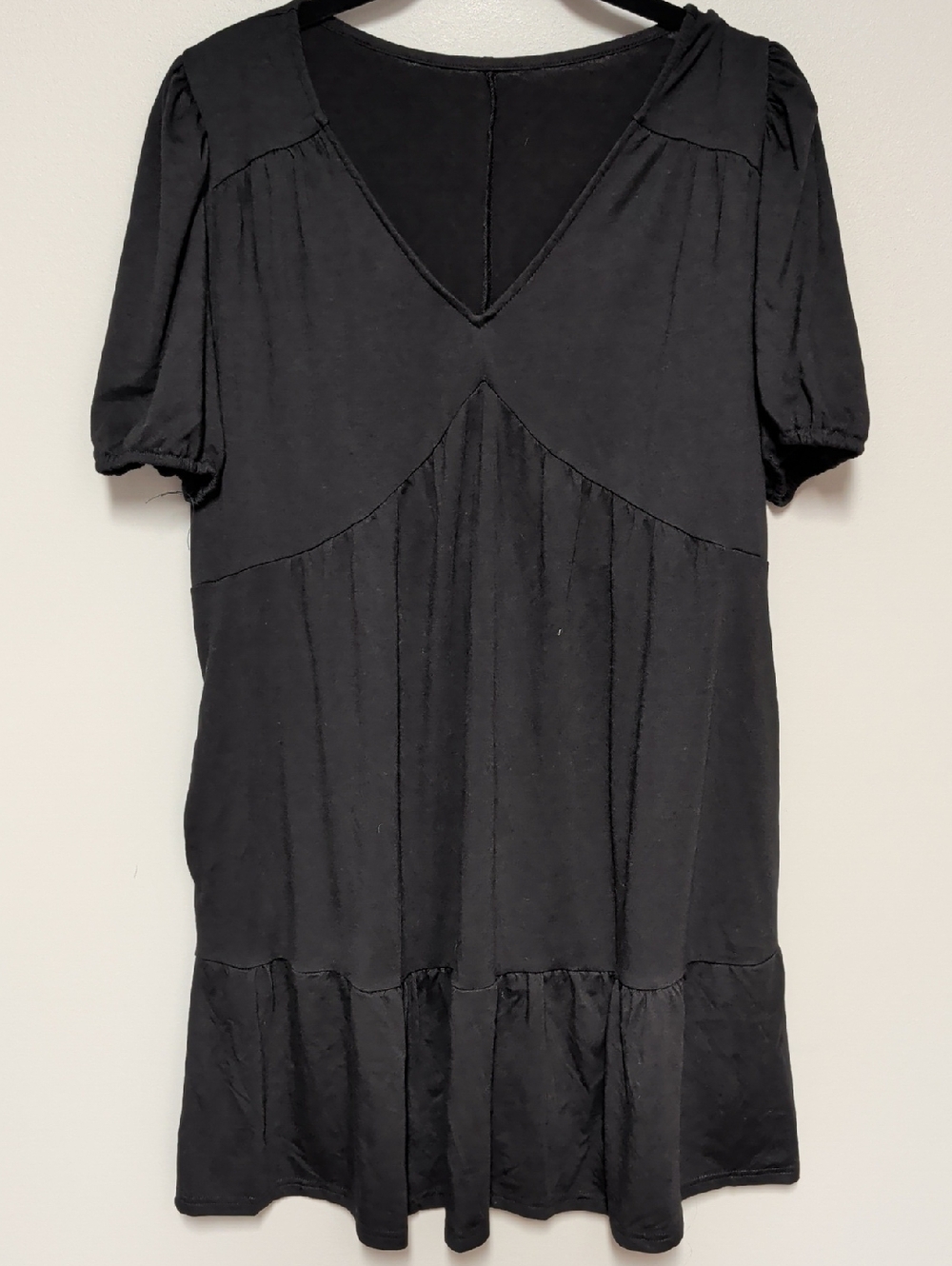 Black V-Neck Short Sleeve Dress